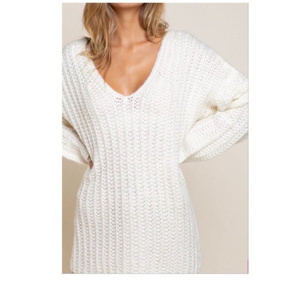 POL Oversized Chunky Knit V Neck Sweater In Ivory - Picture 9 of 12